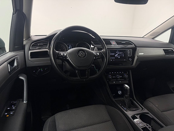 Volkswagen Touran 7 of 19