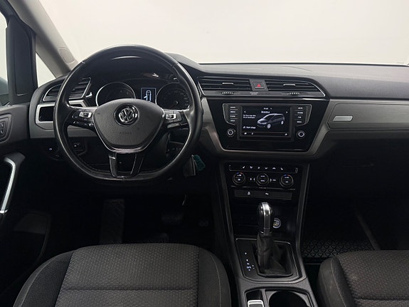 Volkswagen Touran 9 of 19