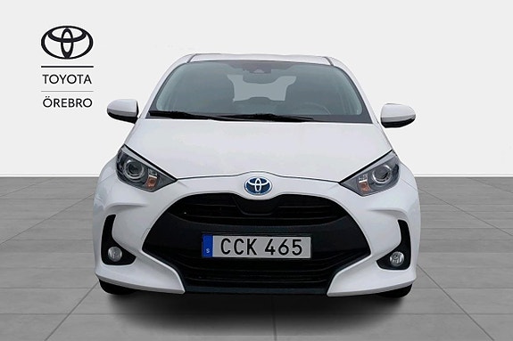 Toyota Yaris 6 of 11