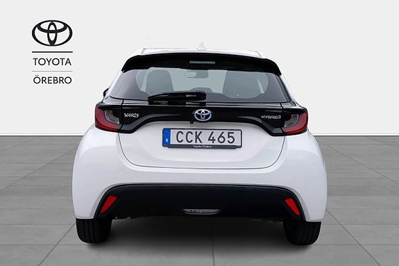 Toyota Yaris 5 of 11