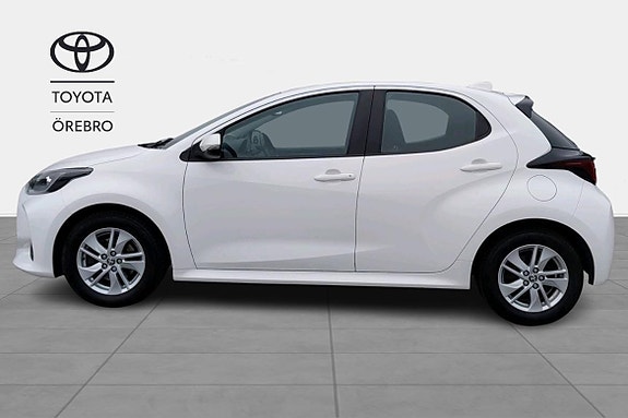 Toyota Yaris 3 of 11