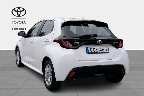 Toyota Yaris 4 of 11