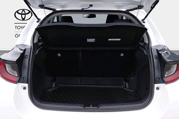 Toyota Yaris 11 of 11