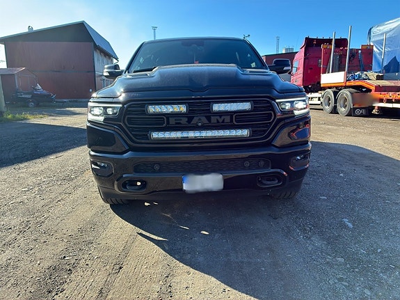 Lätt lastbil RAM Hemi V8 Limited 2 of 6