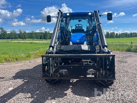 Traktor med Lastare NEW HOLLAND T6070 2 of 6