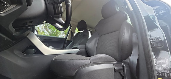 Land Rover Range Rover Evoque 16 of 28