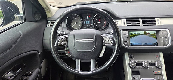 Land Rover Range Rover Evoque 17 of 28