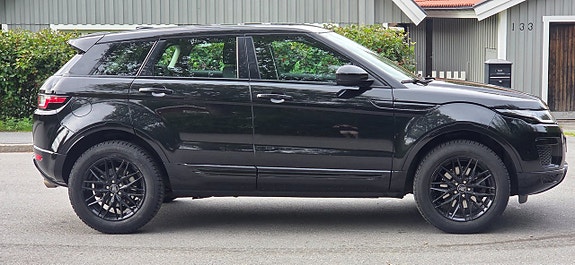Land Rover Range Rover Evoque 7 of 28