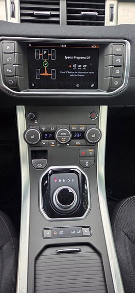 Land Rover Range Rover Evoque 19 of 28
