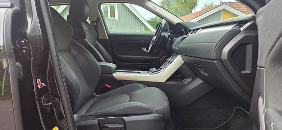 Land Rover Range Rover Evoque 26 of 28