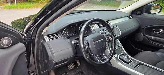 Land Rover Range Rover Evoque 15 of 28