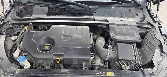 Land Rover Range Rover Evoque 13 of 28
