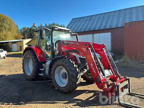 Traktor MASSEY FERGUSON 5S.145 Dyna-6 3 of 6