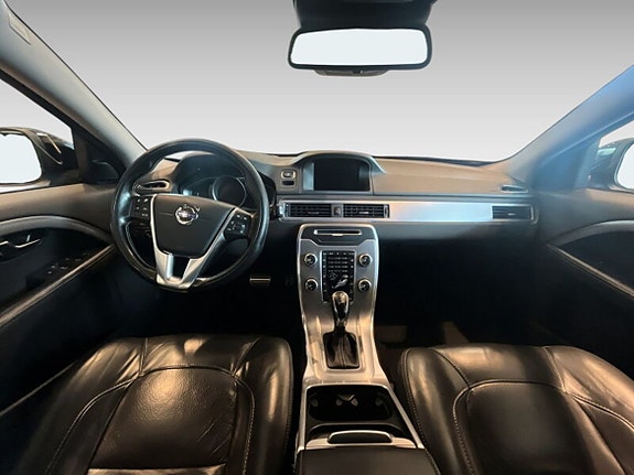 Volvo XC70 13 of 20