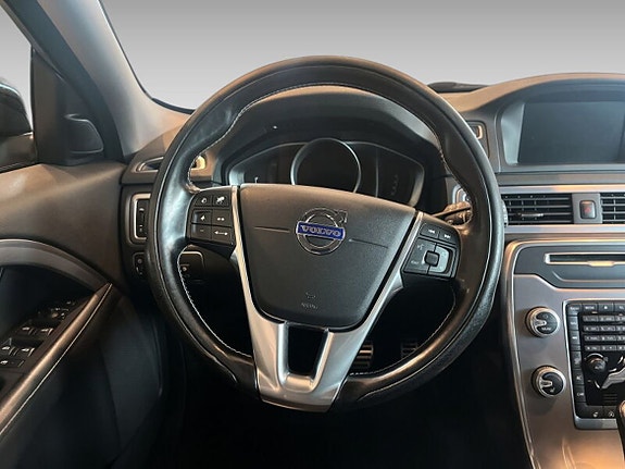 Volvo XC70 14 of 20