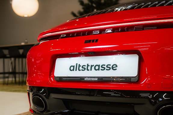 Porsche 911 Carrera S 15 of 30