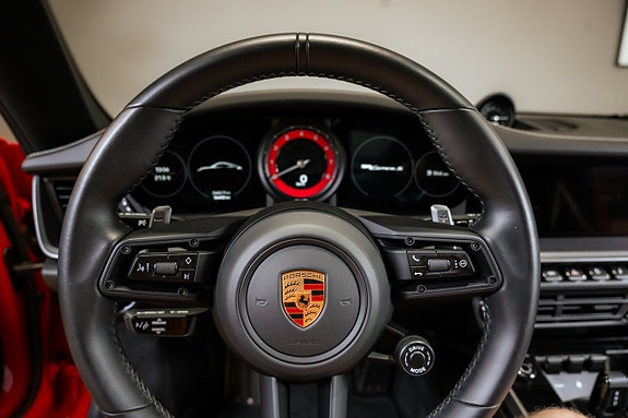 Porsche 911 Carrera S 19 of 30