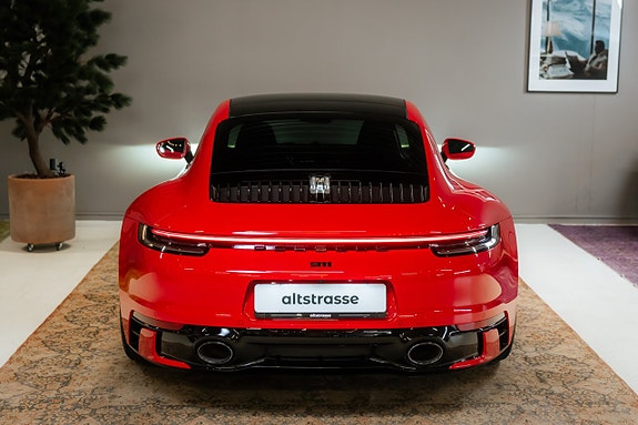 Porsche 911 Carrera S 13 of 30