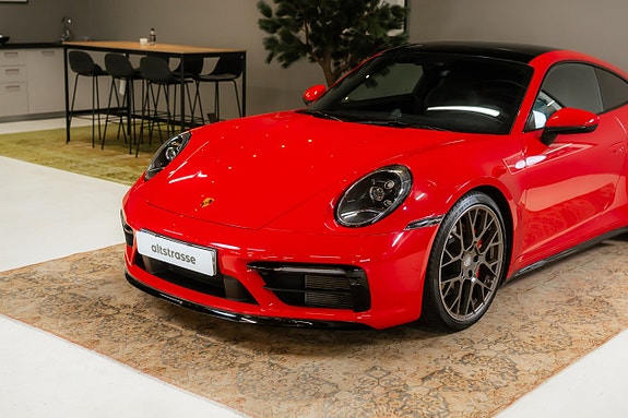 Porsche 911 Carrera S 2 of 30