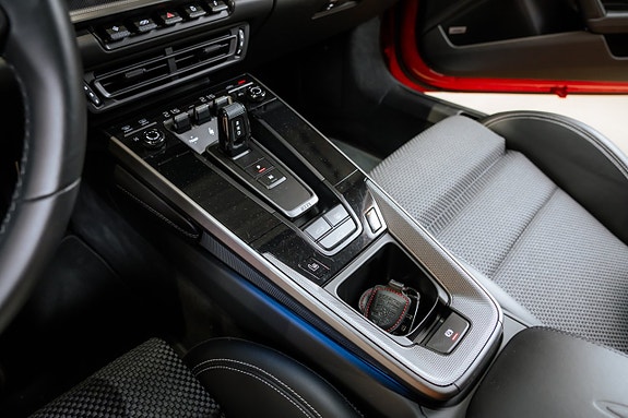 Porsche 911 Carrera S 24 of 30