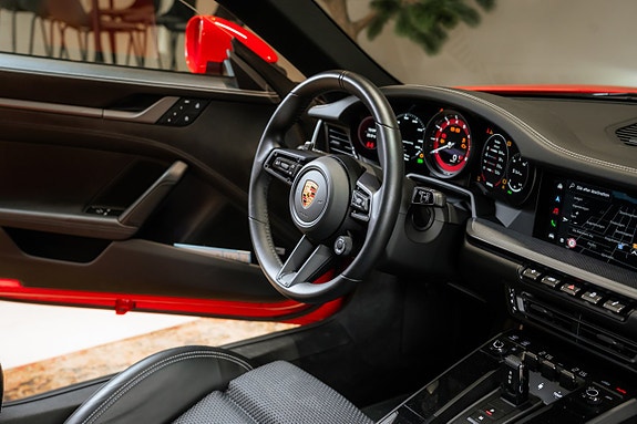 Porsche 911 Carrera S 28 of 30