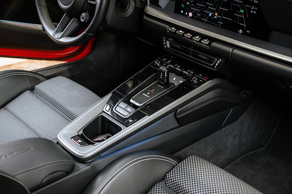 Porsche 911 Carrera S 29 of 30