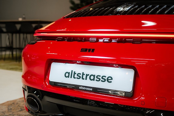 Porsche 911 Carrera S 14 of 30