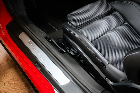 Porsche 911 Carrera S 18 of 30