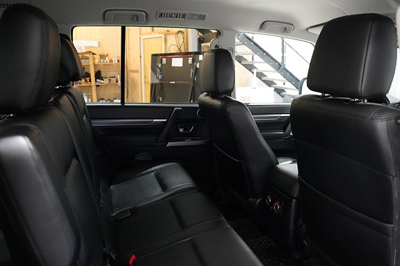 Mitsubishi Pajero 20 of 21