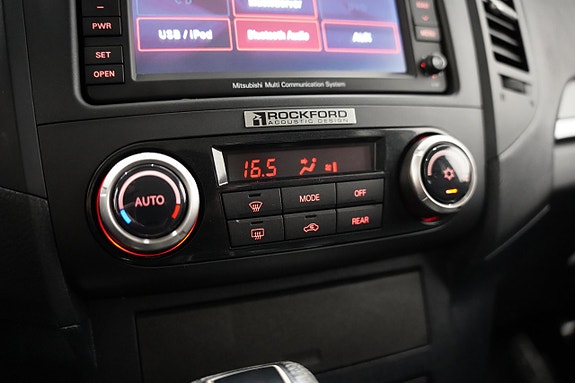 Mitsubishi Pajero 15 of 21