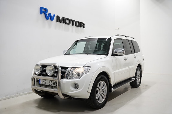 Mitsubishi Pajero 2 of 21