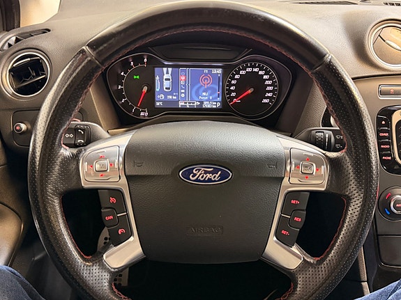 Ford Mondeo 17 of 20