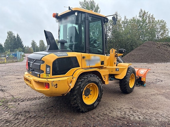 Hjullastare + 3 redskap Volvo L30G 6 of 6