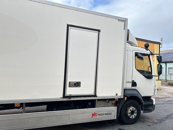 Lastbil VOLVO FL 4*2 4 of 6