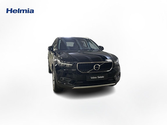 Volvo XC40 7 of 15