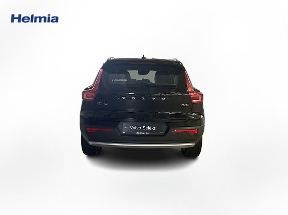 Volvo XC40 4 of 15