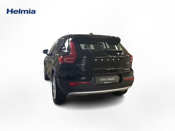 Volvo XC40 3 of 15