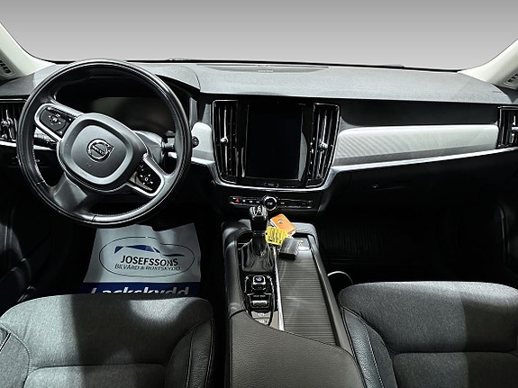 Volvo V90 Cross Country 8 of 8