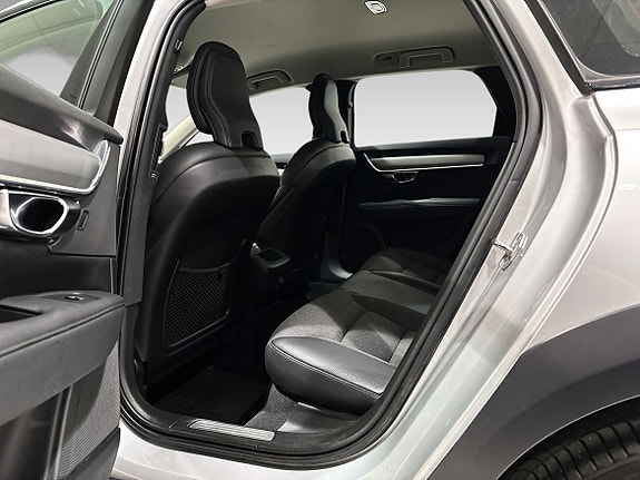 Volvo V90 Cross Country 7 of 8