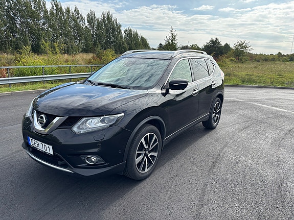 Nissan X-Trail 2 of 6