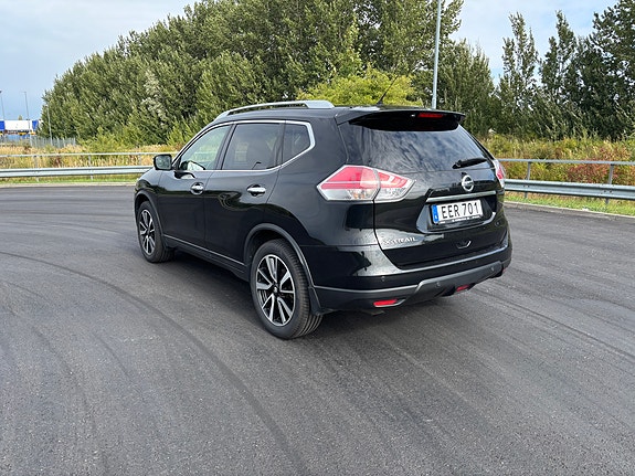 Nissan X-Trail 3 of 6