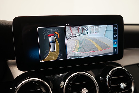 Mercedes-Benz C300 6 of 11