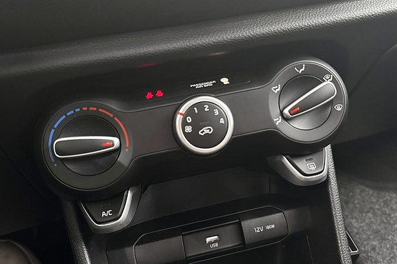 Kia Picanto 13 of 15