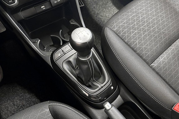 Kia Picanto 12 of 15