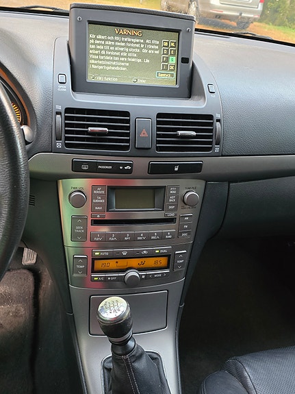 Toyota Avensis 6 of 12