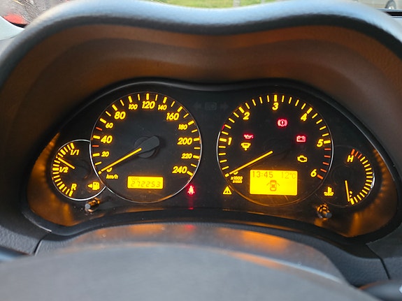 Toyota Avensis 5 of 12