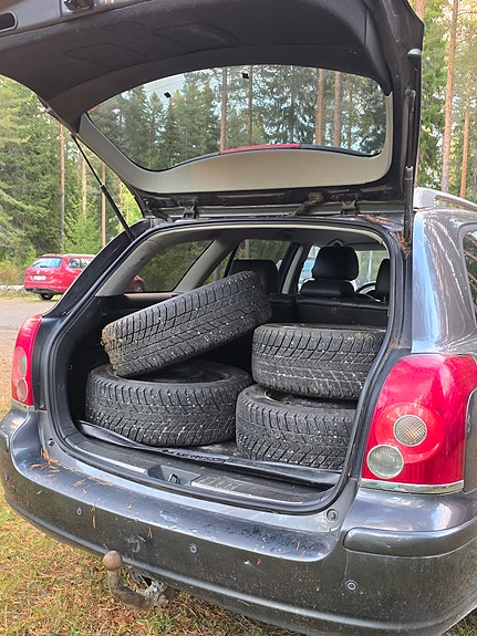 Toyota Avensis 10 of 12