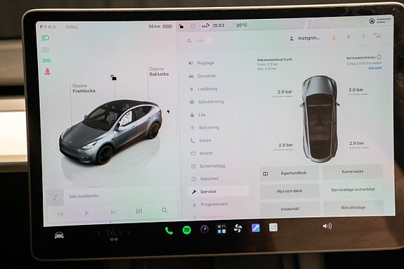 Tesla Model Y 22 of 23