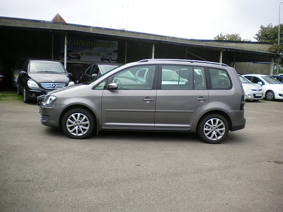 Volkswagen Touran 5 of 11