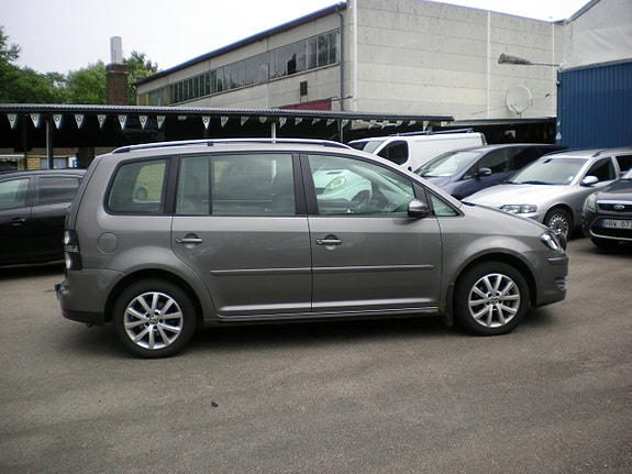 Volkswagen Touran 4 of 11